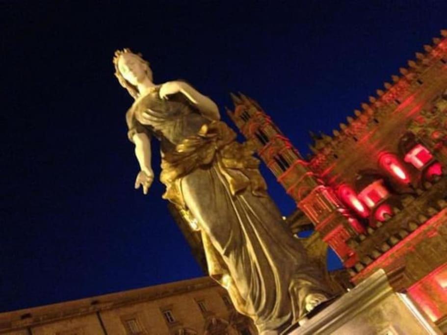 Donna Isabella A Ballaro Palermo Luaran gambar