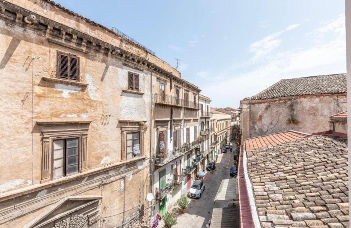 Donna Isabella A Ballaro Palermo Luaran gambar