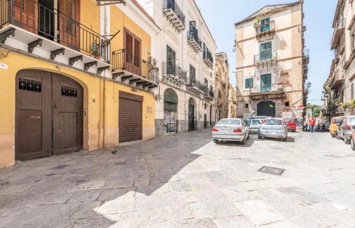 Donna Isabella A Ballaro Palermo Luaran gambar